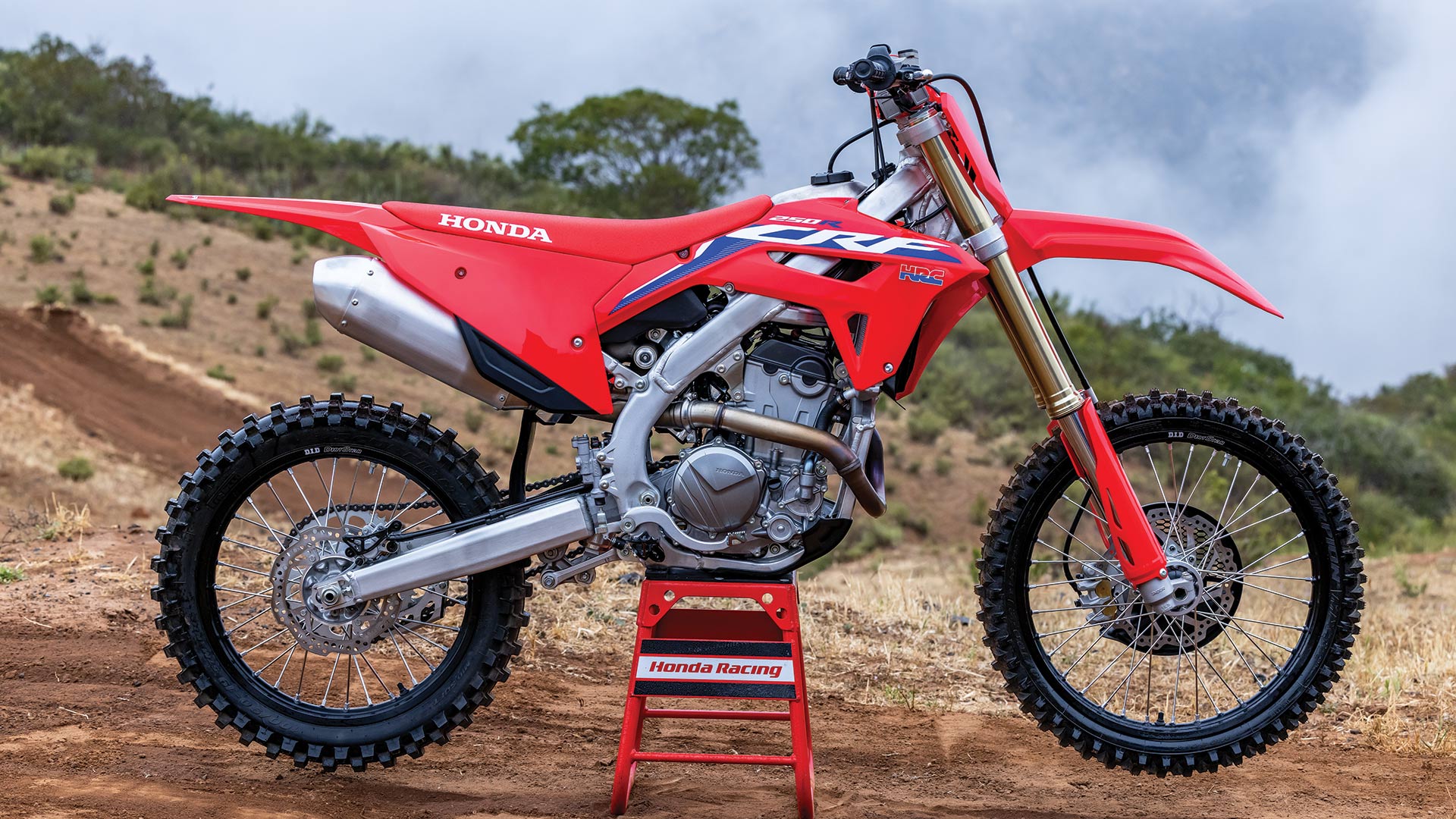 crf250r-dirtbikes-from-honda-canada