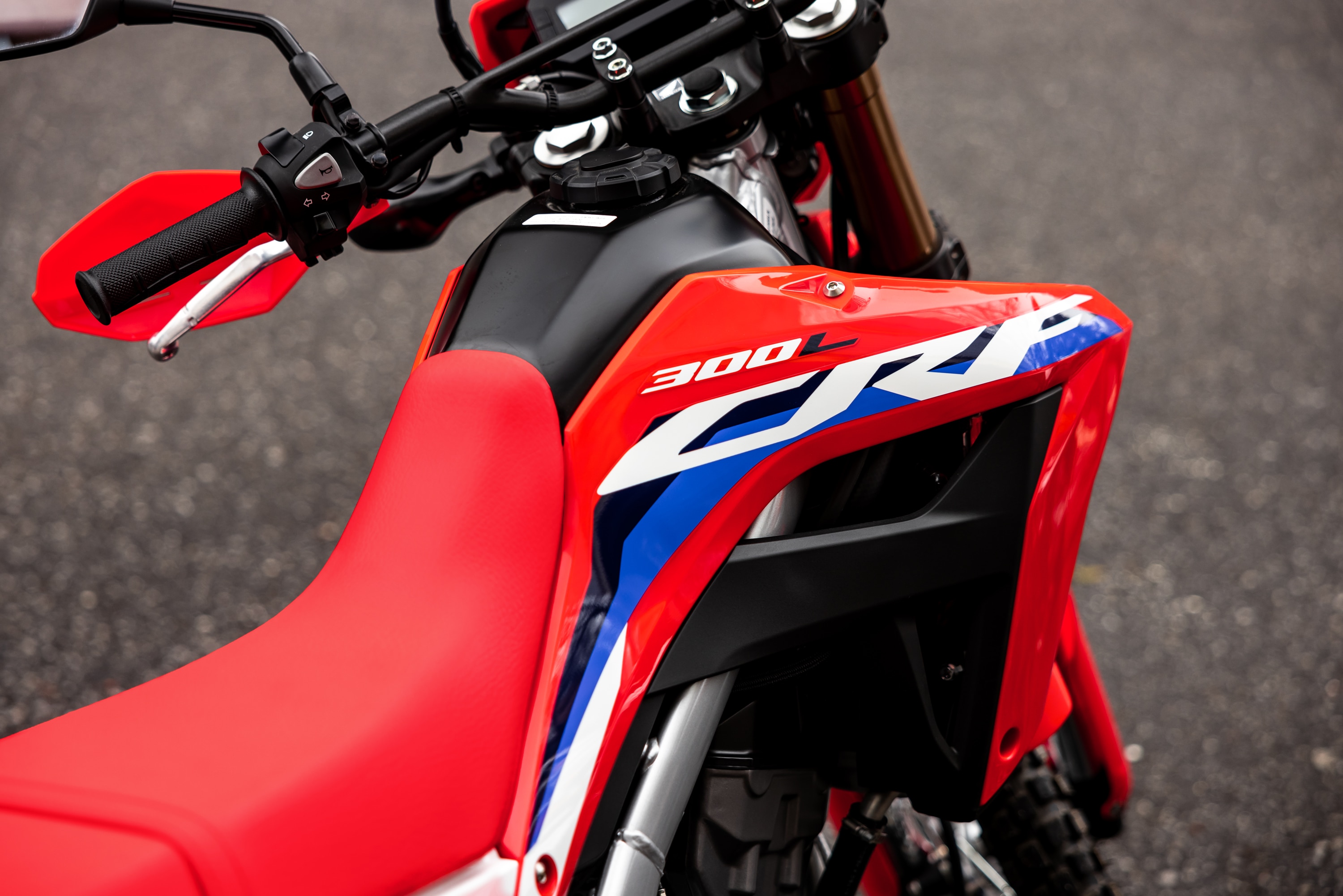 CRF300L > The Dirtbike for Thrill Seekers